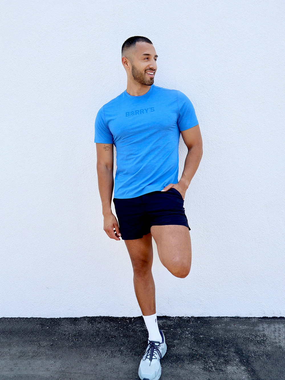 TEN THOUSAND BLACK INTERVAL SHORT 5IN